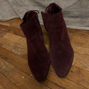Burgundy Suede Ankle booties✨